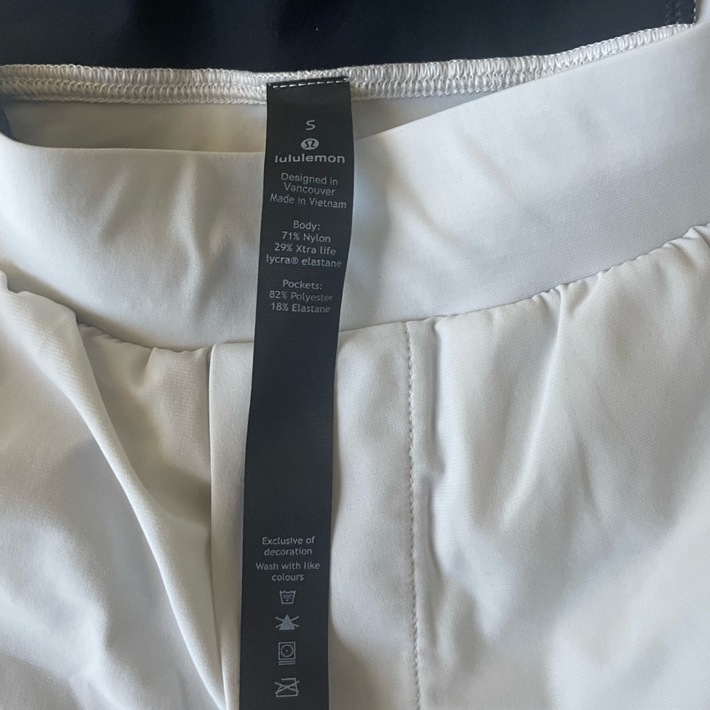 Men’s lululemon joggers never worn white